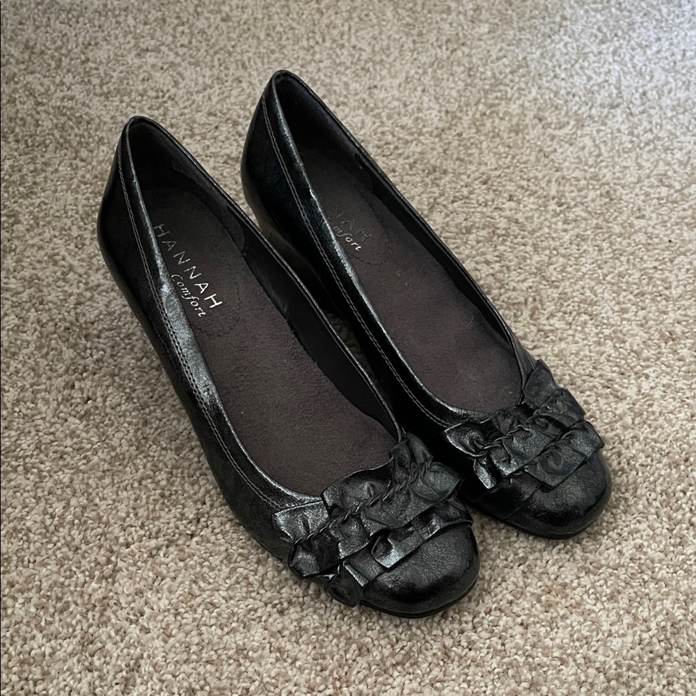 Hannah Black Ruffle Women's Flats